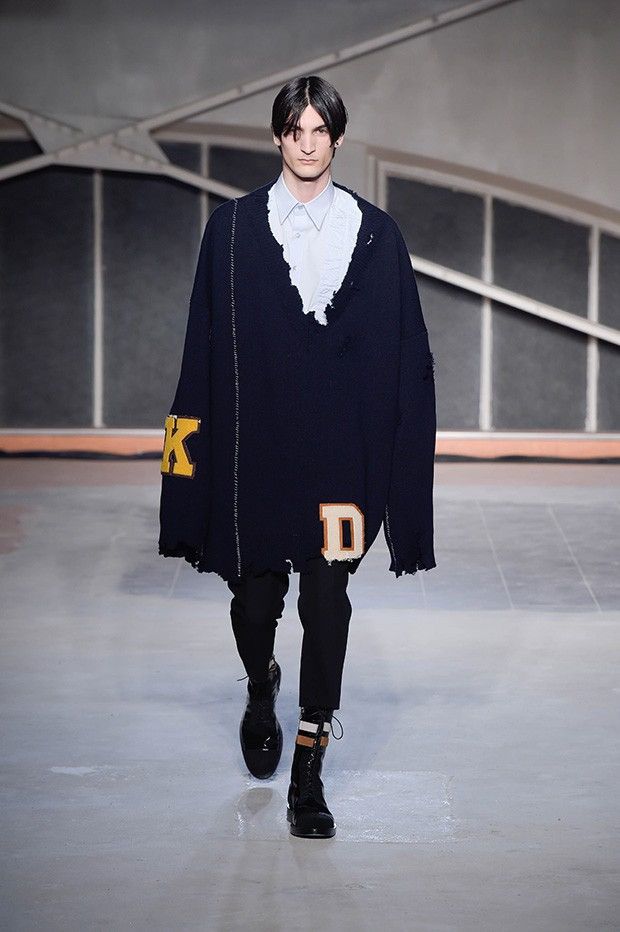 Raf Simons GRAIL 2016 Oversized Navy Varsity Distressed Sweater Size US XXL / EU 58 / 5 - 3 Thumbnail