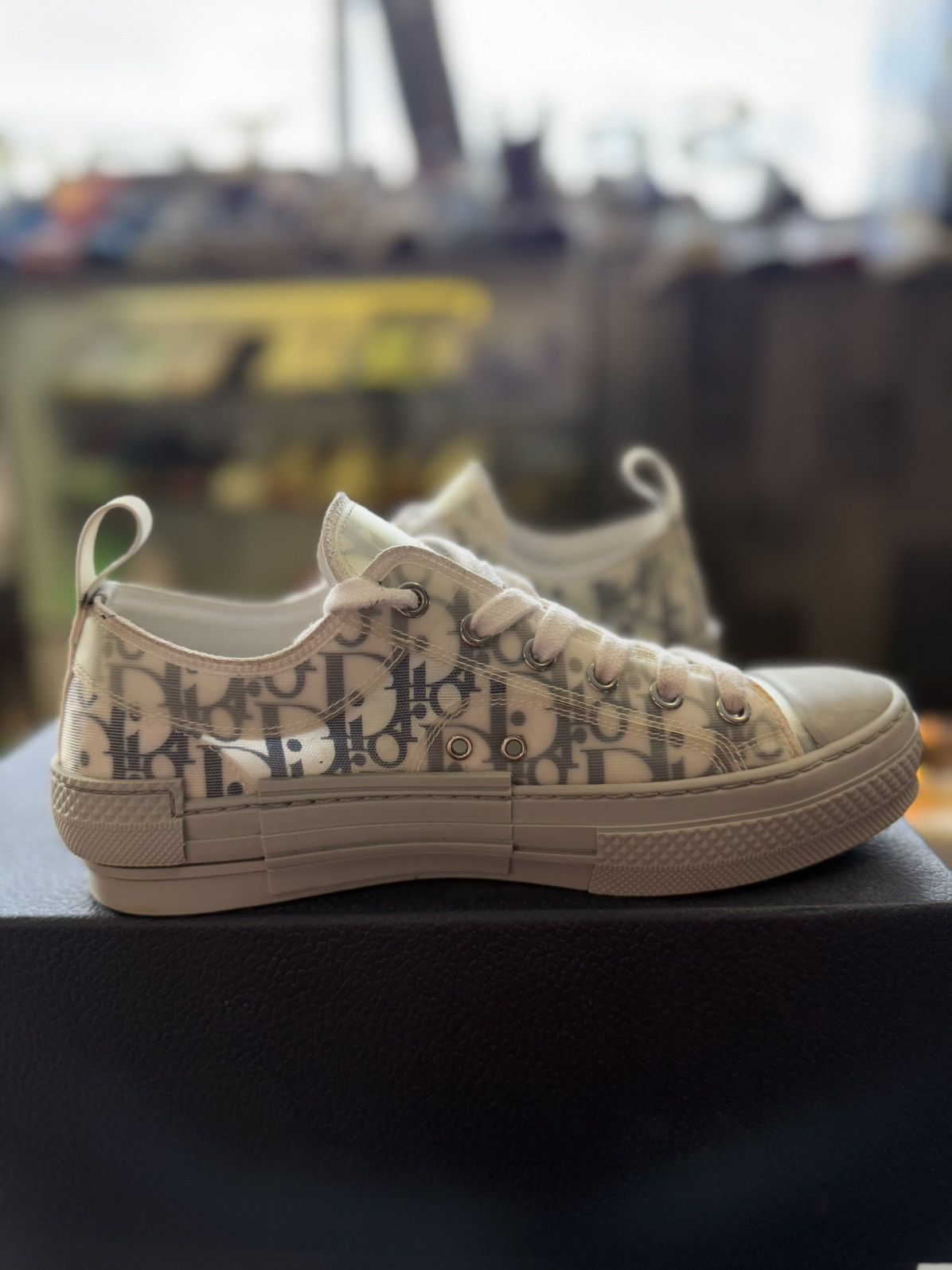 Dior Dior Low Top Canvas Oblique Sneaker Size 38EU/5US Size US 5 / EU 37 - 9 Thumbnail