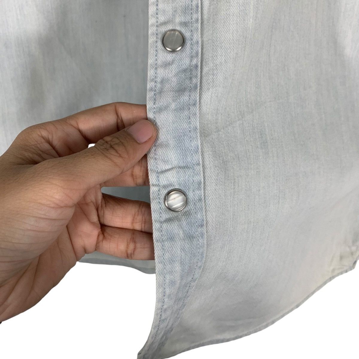 Levi's LEVI’S Blue Washed Chambray Work Shirt #1401-C63 Size US S / EU 44-46 / 1 - 13 Thumbnail