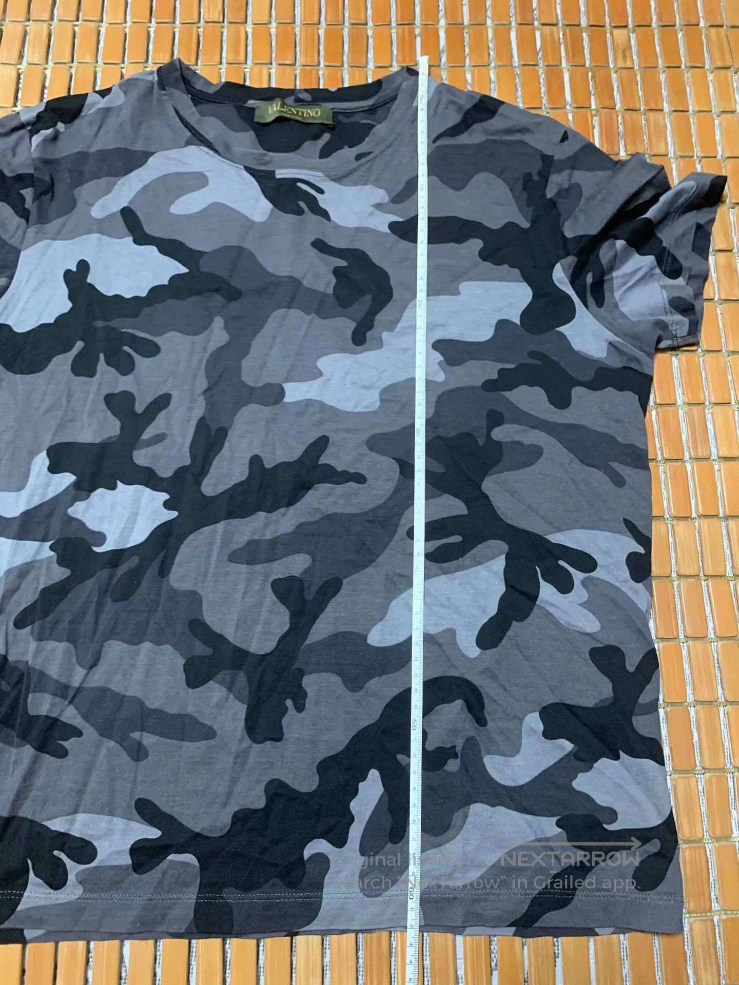 Valentino Valentino Camouflage Rivet Short. Size US S / EU 44-46 / 1 - 7 Thumbnail