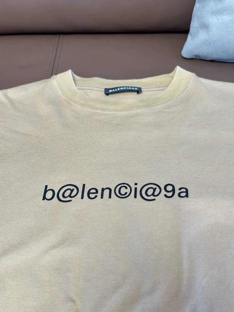 Balenciaga Balenciaga Short Sleeve T-shirt XS Brown - dmc Size US XS / EU 42 / 0 - 1 Thumbnail