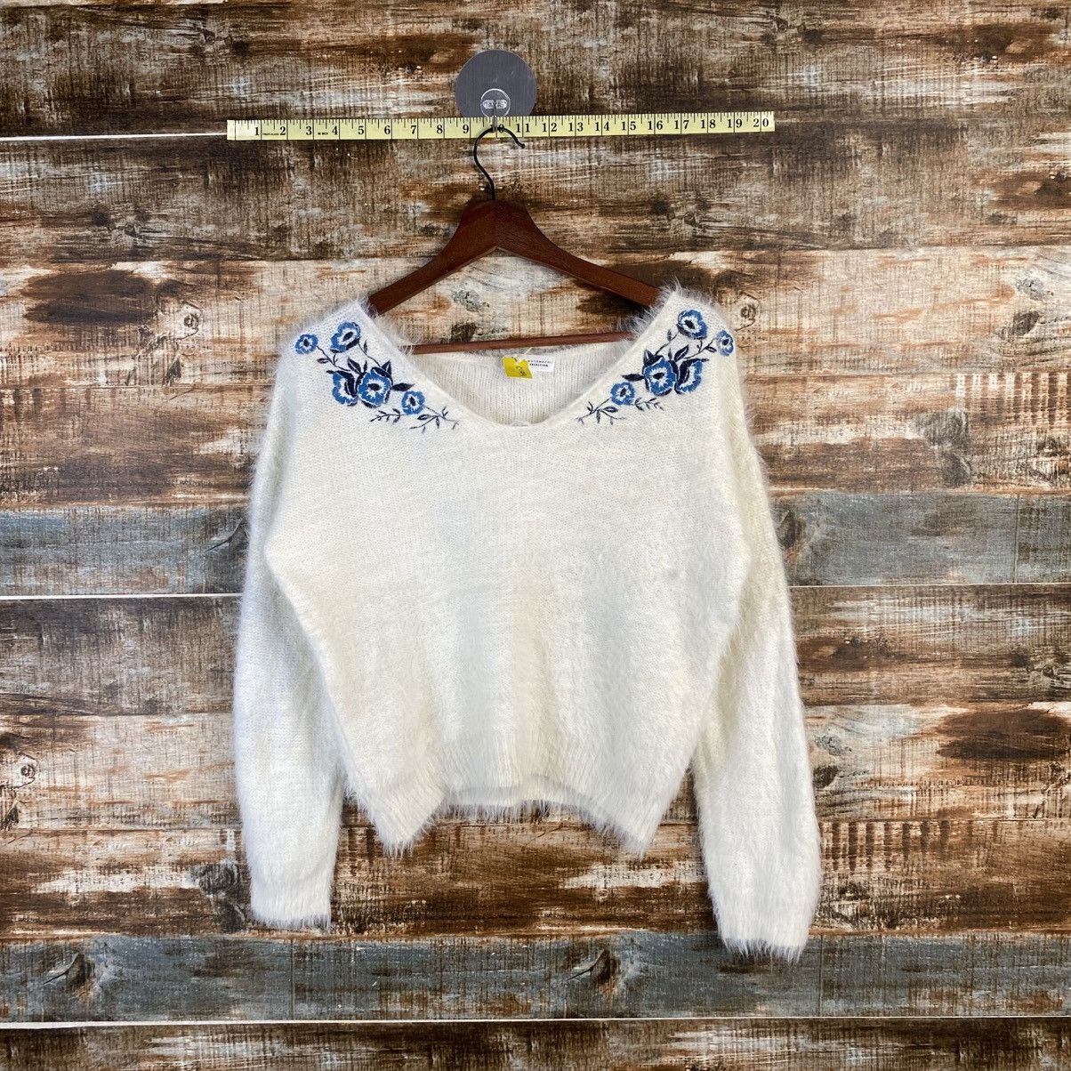 Japanese Brand DL Jayro White fur shaggy Mohair Knitwear #C1149 Size M / US 6-8 / IT 42-44 - 1 Thumbnail