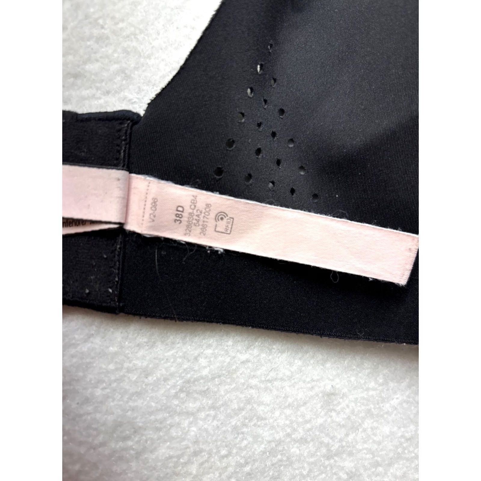 Victoria's Secret Victoria's Secret Sports Bra Shirt 38D Black Womens 38D Bra High Support Seamless Adjustable Straps Size ONE SIZE - 6 Thumbnail