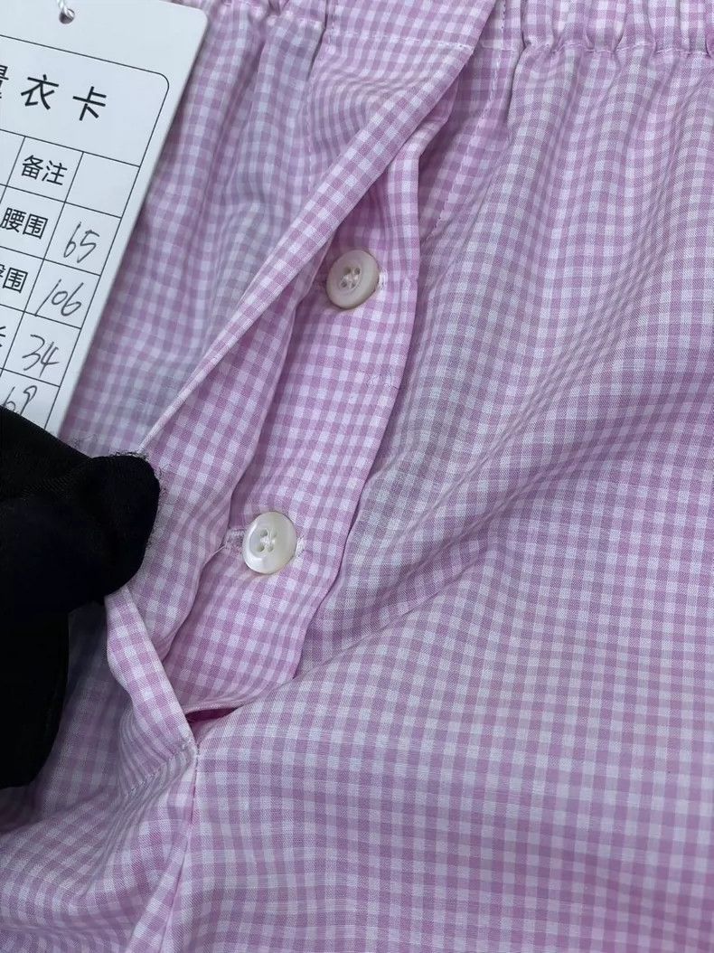 Prada Prada Cherry blossom pink plaid shorts 2505-Nextarrow Size 24" / US 00 / IT 34 - 4 Thumbnail