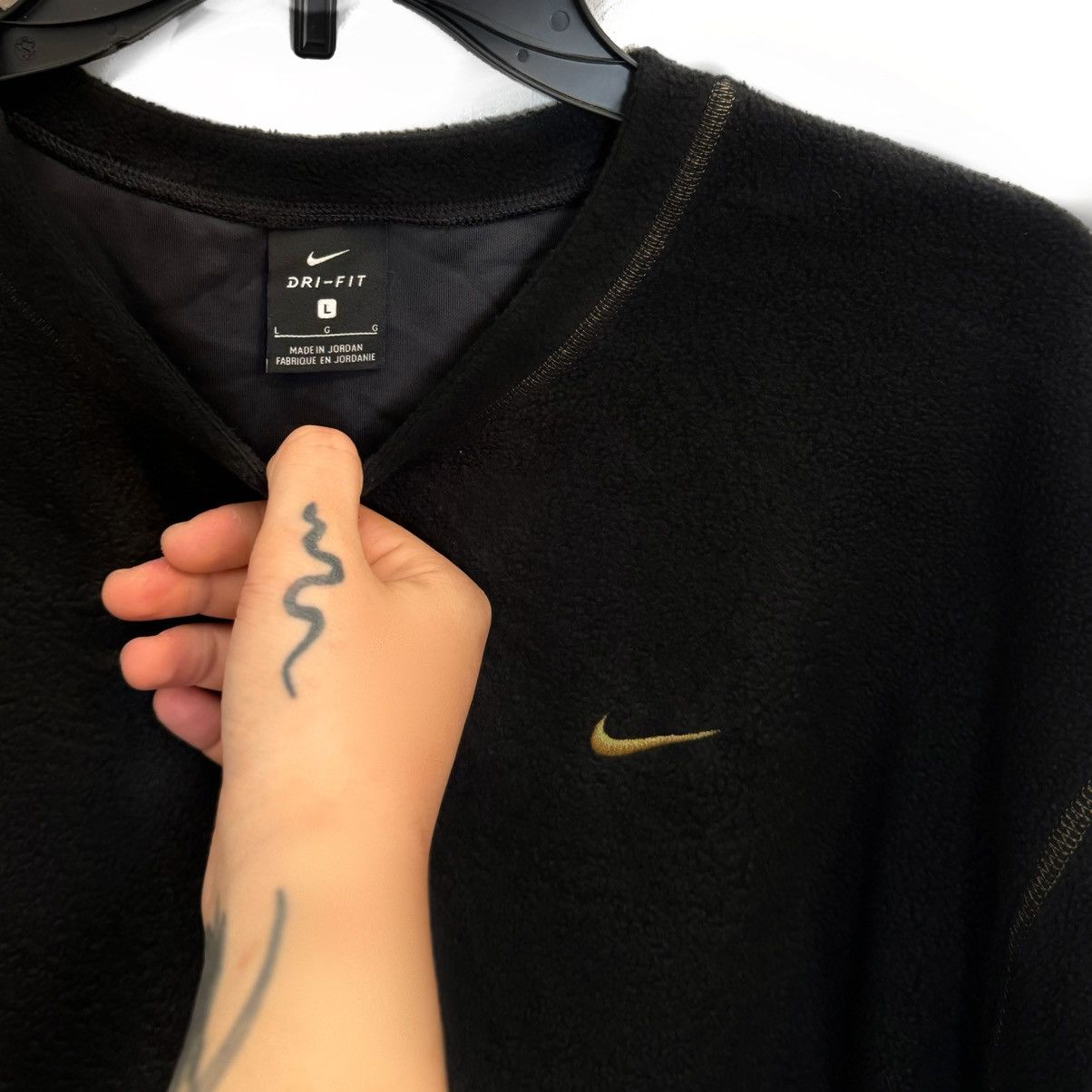 Nike Black & Gold Fuzzy Nike Sweatshirt Size L / US 10 / IT 46 - 3 Thumbnail
