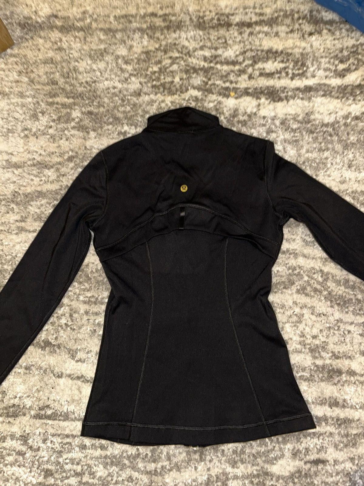 Lululemon Lululemon Black Define Jacket Size S / US 4 / IT 40 - 3 Thumbnail