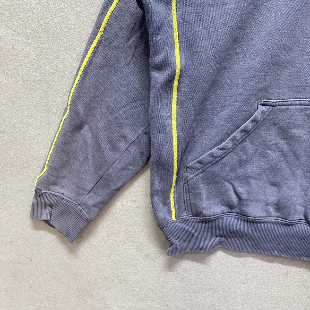 Vintage 1990s-Style Kooga Wallabies Hoodie – Faded Navy Size US S / EU 44-46 / 1 - 4 Thumbnail