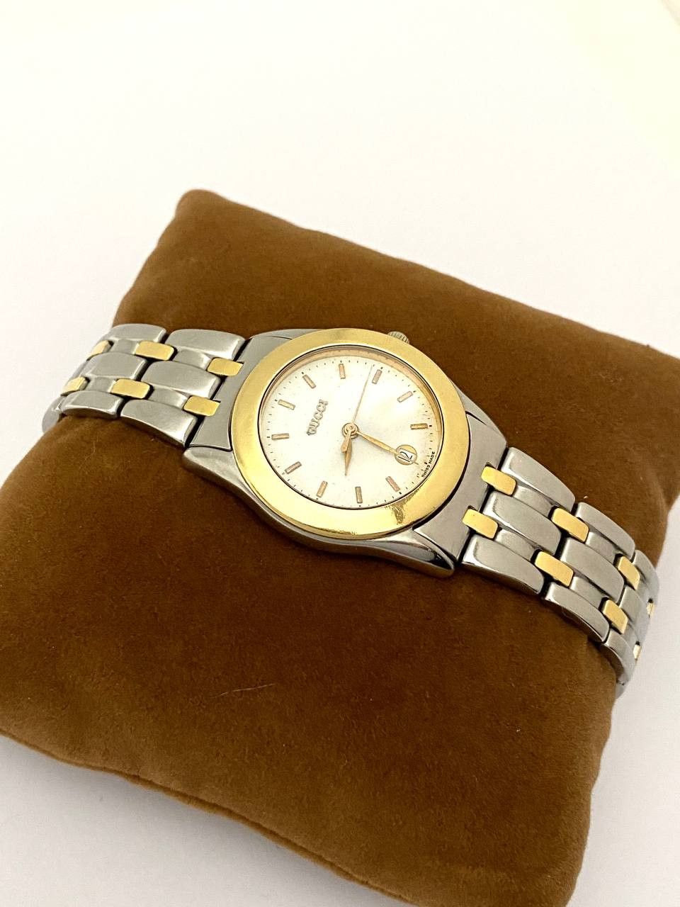 Gucci Gucci GG Logo Gold 18K Quartz Swiss 536 M Mens Wrist Watch Size ONE SIZE - 9 Thumbnail
