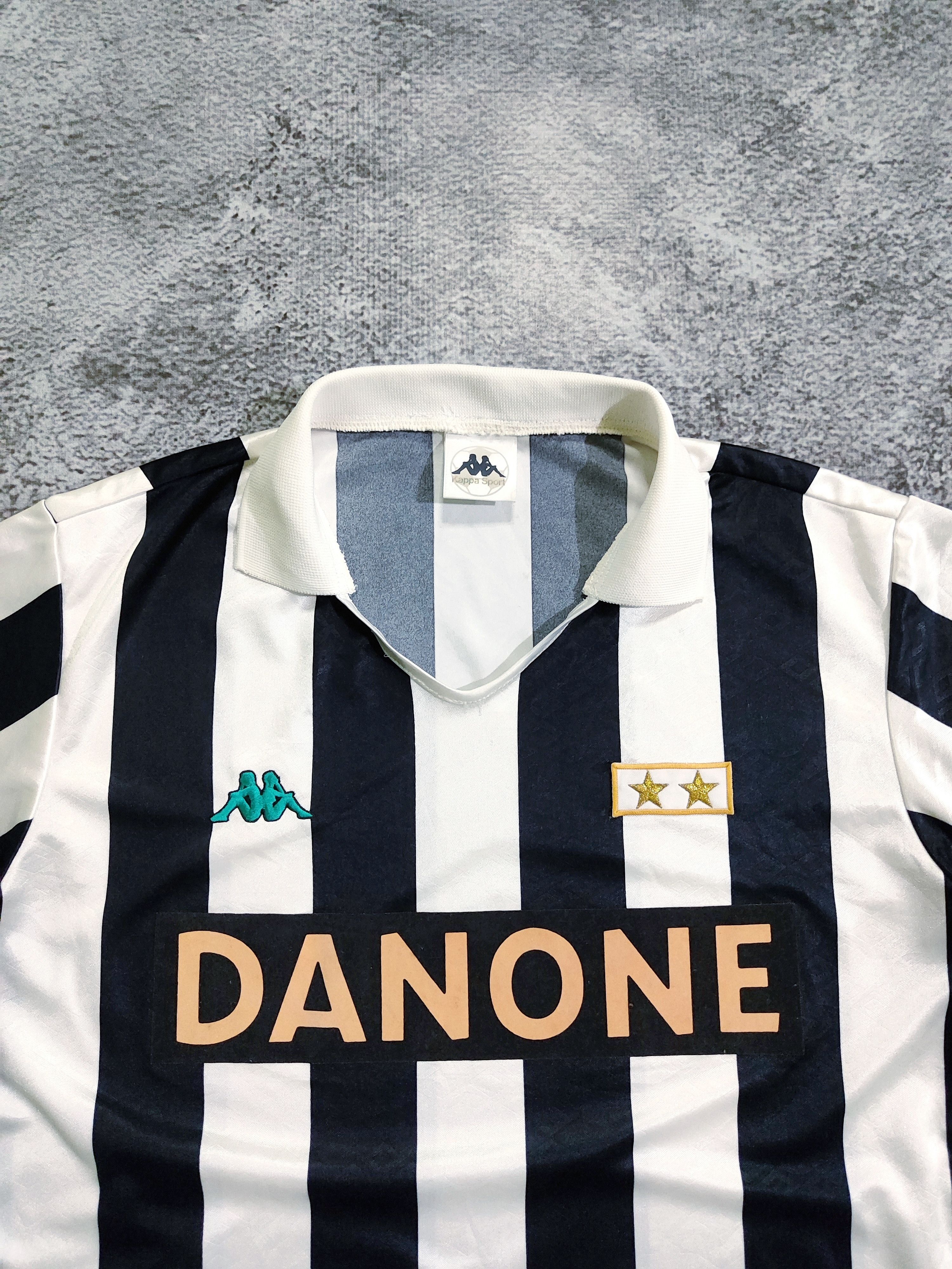 Kappa Vintage Kappa Juventus 1992-1994 Jersey Football Size US M / EU 48-50 / 2 - 2 Thumbnail