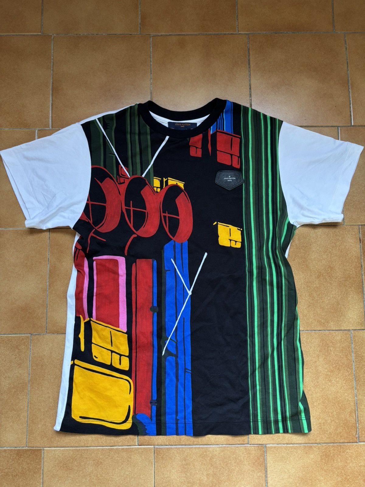Louis Vuitton Louis Vuitton 2019 Caeda Center Pompidou Graphic T-Shirt Size US M / EU 48-50 / 2 - 1 Thumbnail
