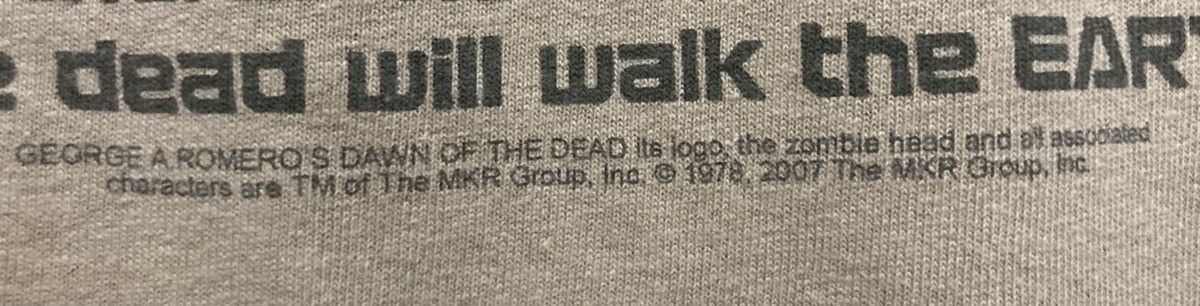 Vintage Vintage Y2K Dawn Of The Dead Movie Tshirt Size US M / EU 48-50 / 2 - 6 Thumbnail