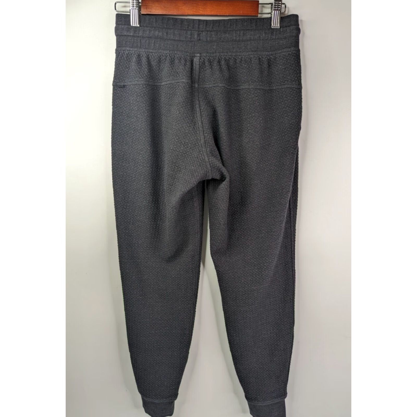 Lululemon Lululemon Jogger Pants Womens 6 Black Heathered Core Warm Down W5BTZS (Tapered, Yoga, Activewear) Size 28" / US 6 / IT 42 - 4 Thumbnail