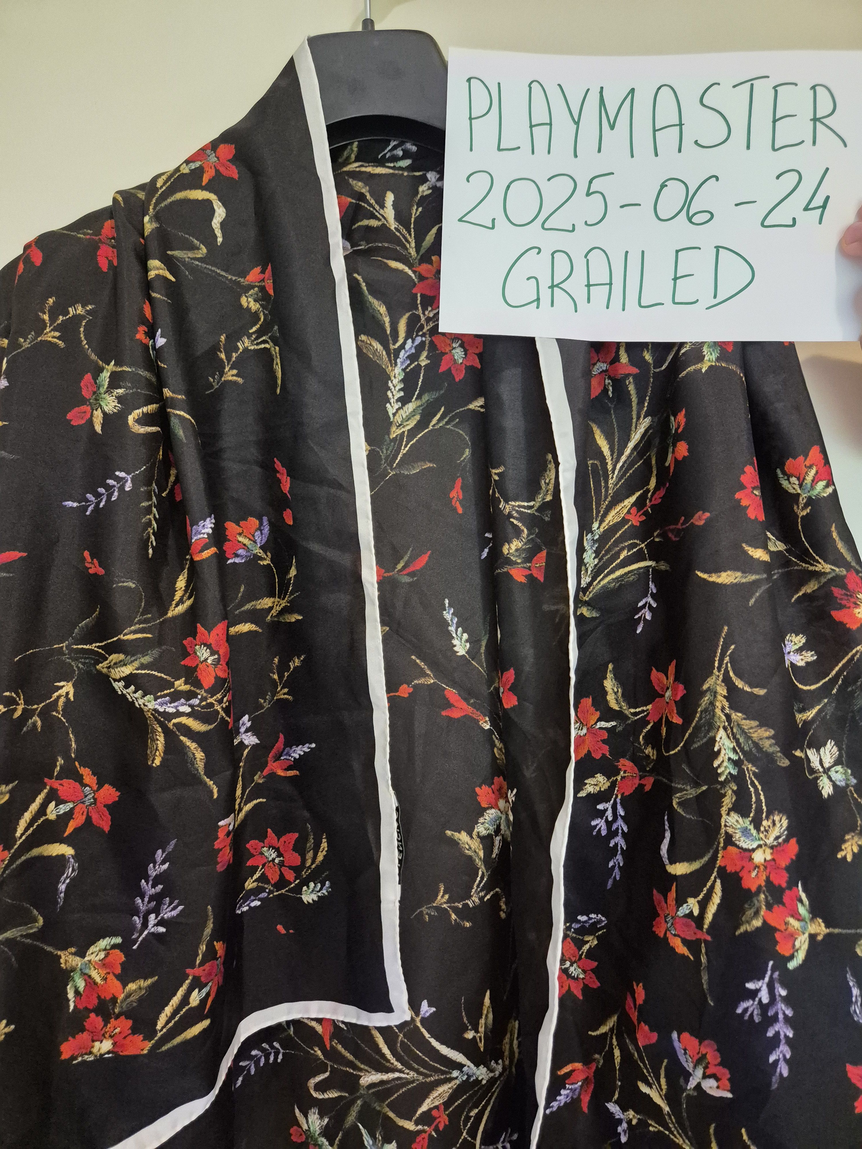 Balenciaga Balenciaga silk floral scarf Size ONE SIZE - 2 Thumbnail