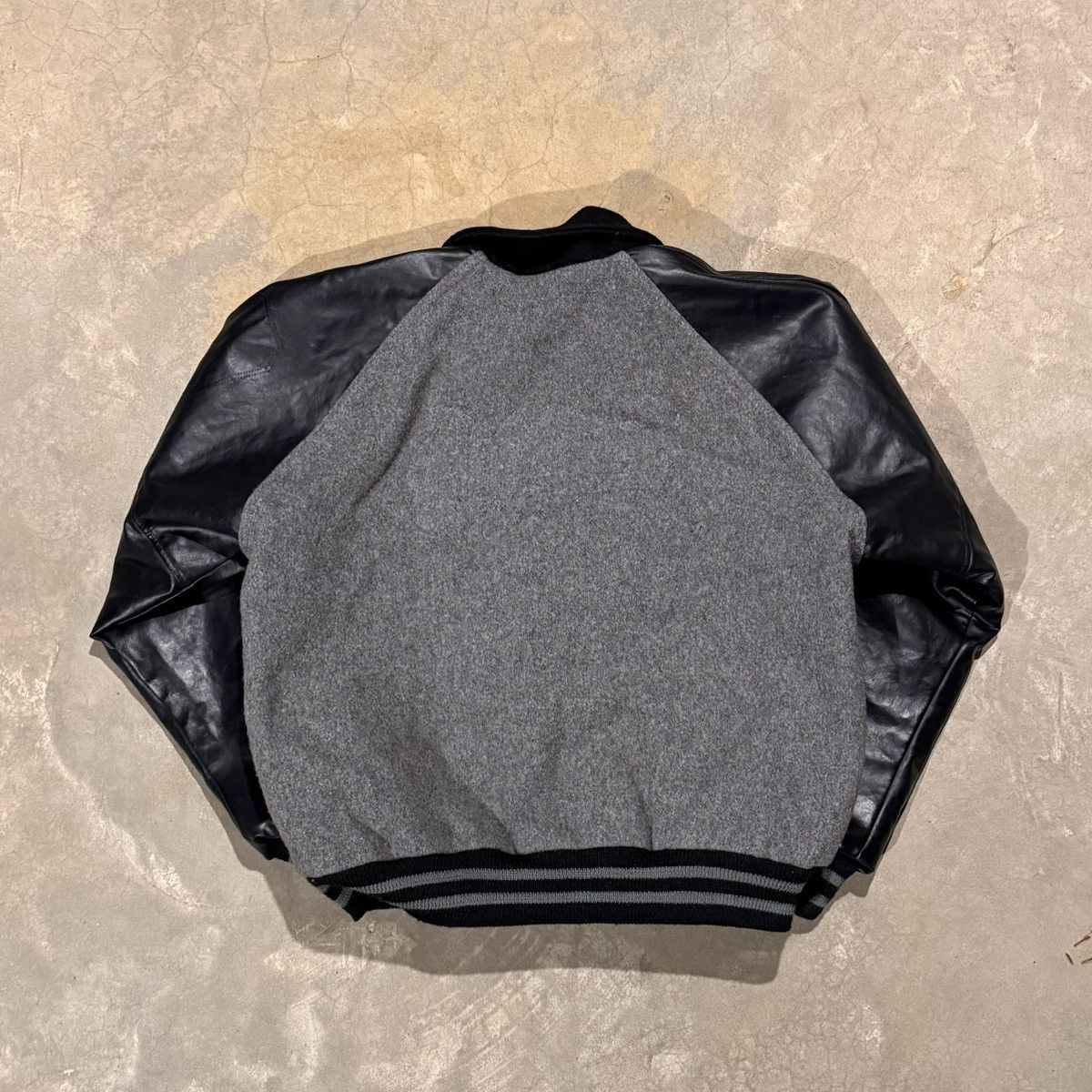 Vintage Vintage 1990s Wool Leather Varsity Jacket Black Grey ERD Size US L / EU 52-54 / 3 - 6 Thumbnail