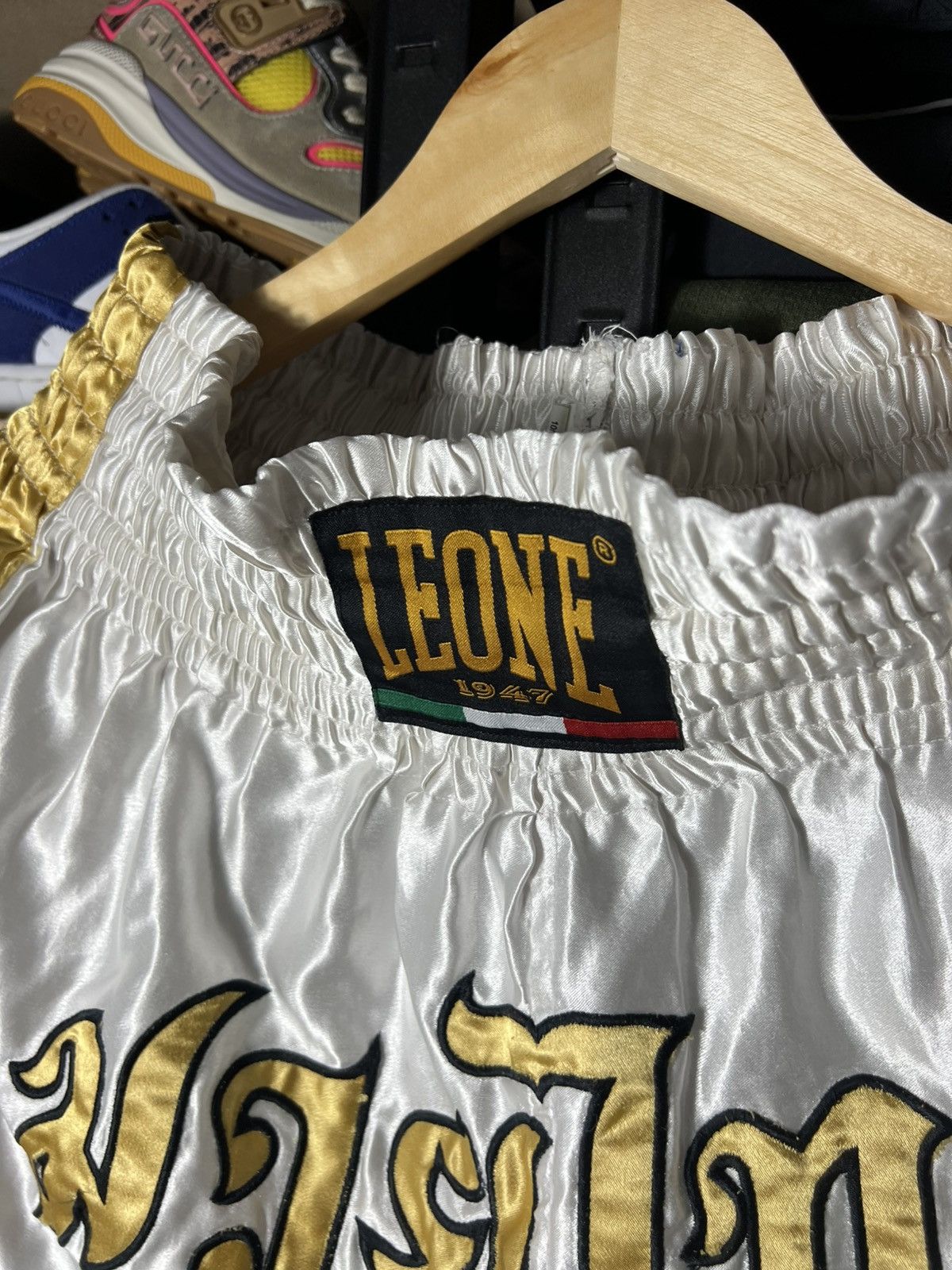 Japanese Brand LEONE Muay Thai Shorts Boxing Trunks WhiteGold Vintage Style Size US 34 / EU 50 - 5 Thumbnail