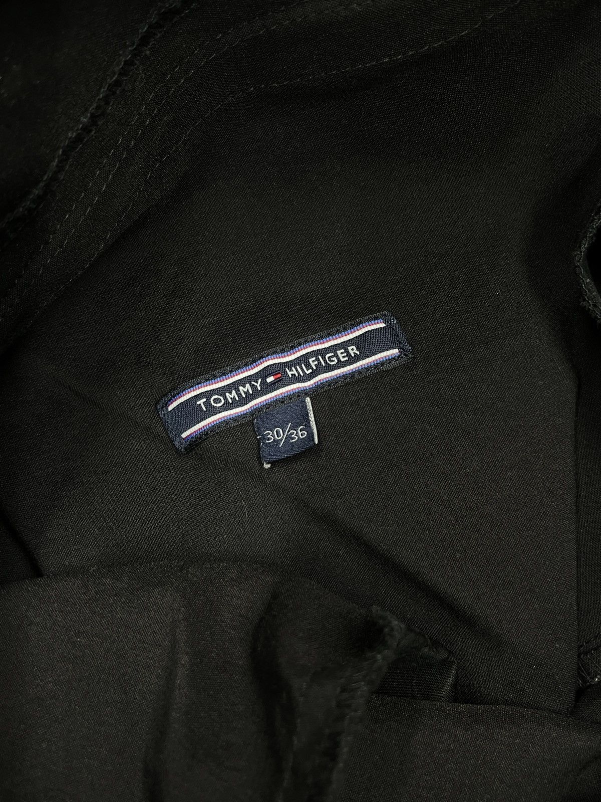 Tommy Hilfiger × Vintage Mens Tommy Hilfiger Tech Pants Black Stretch Size S Size US 30 / EU 46 - 13 Thumbnail