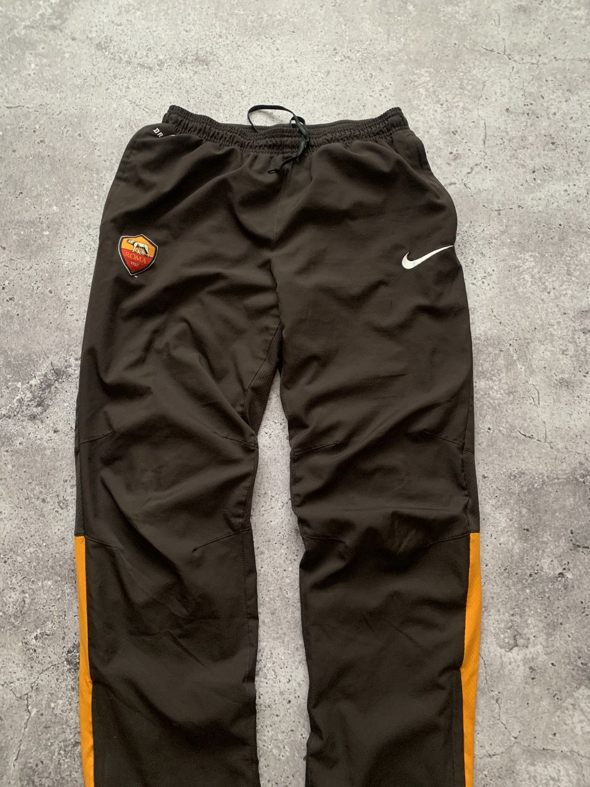 Nike 🔥NIKE ROMA VINTAGE DRILL SOCCER SWEATPANTS Size US 30 / EU 46 - 3 Thumbnail