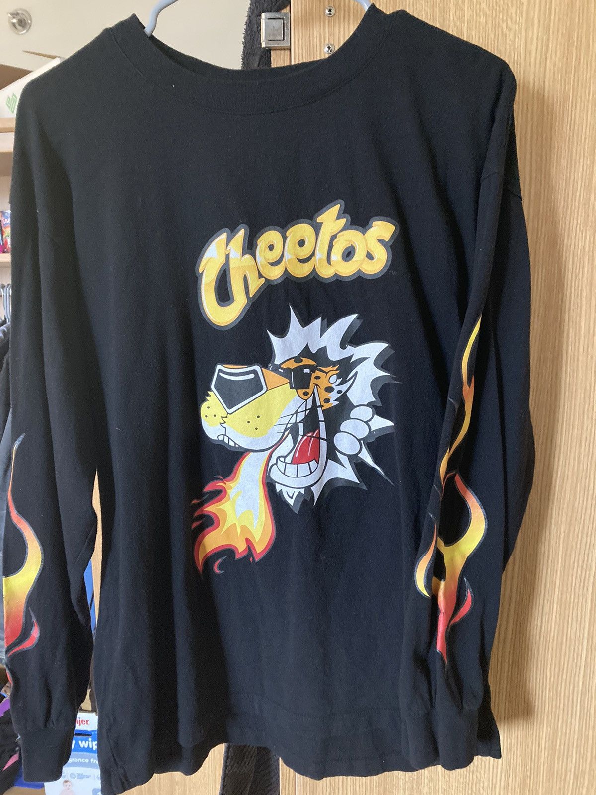 Forever 21 Chester Cheetah Flamin' Hot Black Graphic Longsleeve Size US XL / EU 56 / 4 - 3 Thumbnail