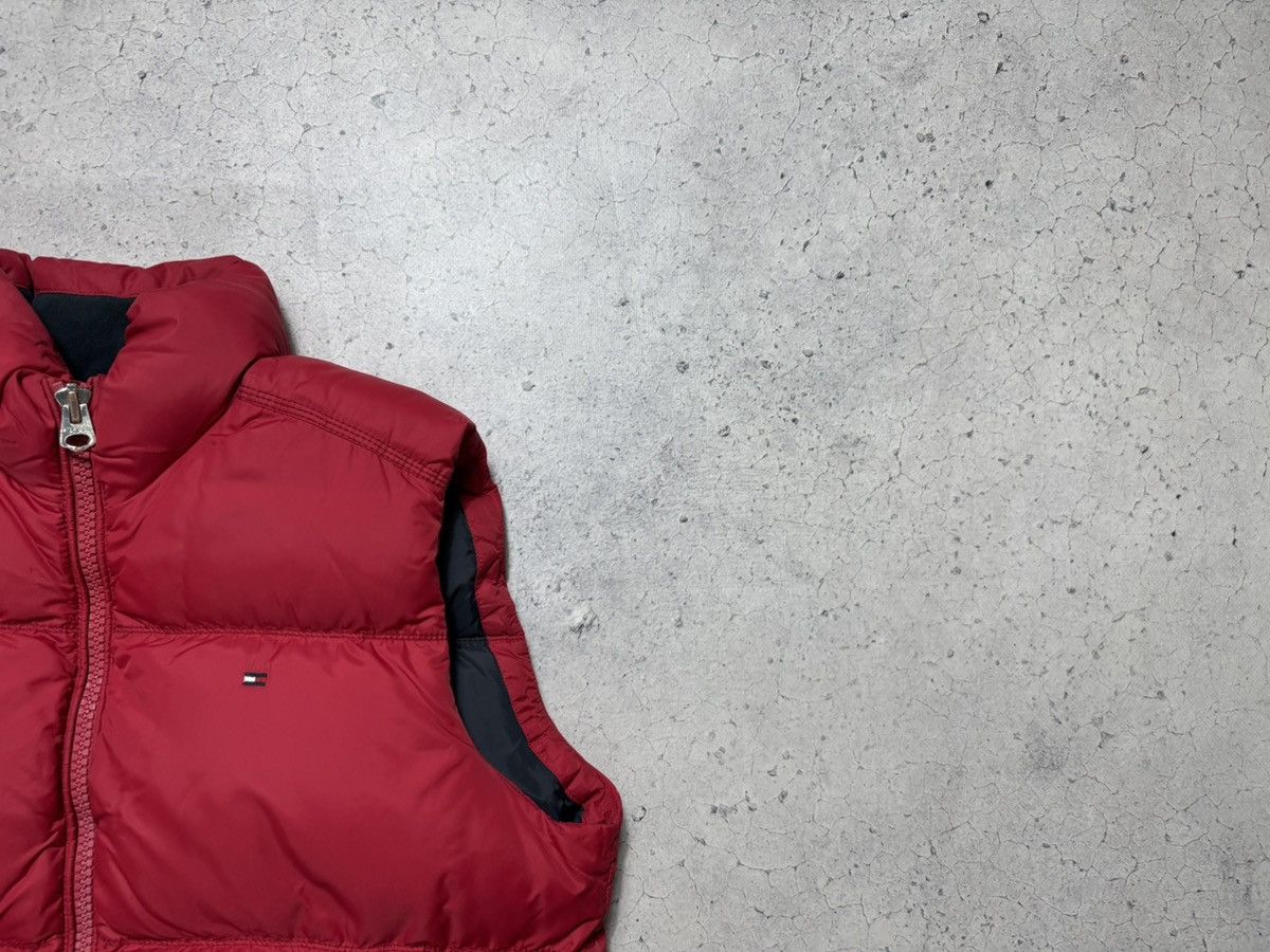 Tommy Hilfiger Tommy Hilfiger Red Down Puffer Vest Jacket Size L Size US L / EU 52-54 / 3 - 3 Thumbnail