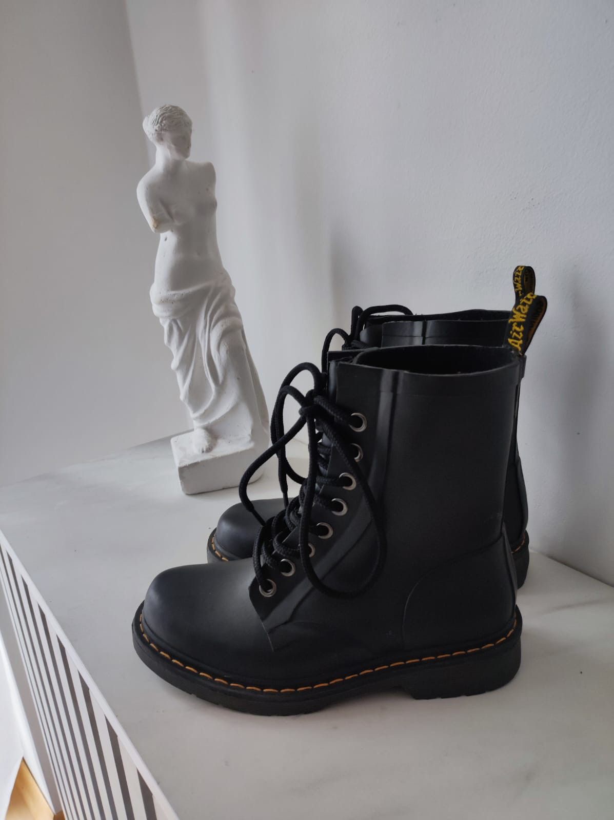 Dr Martens drench 38 black