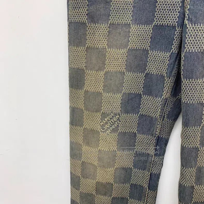 Louis Vuitton Louis Vuitton Blue Feidun Checker Denim Pants Size US 33 - 4 Thumbnail