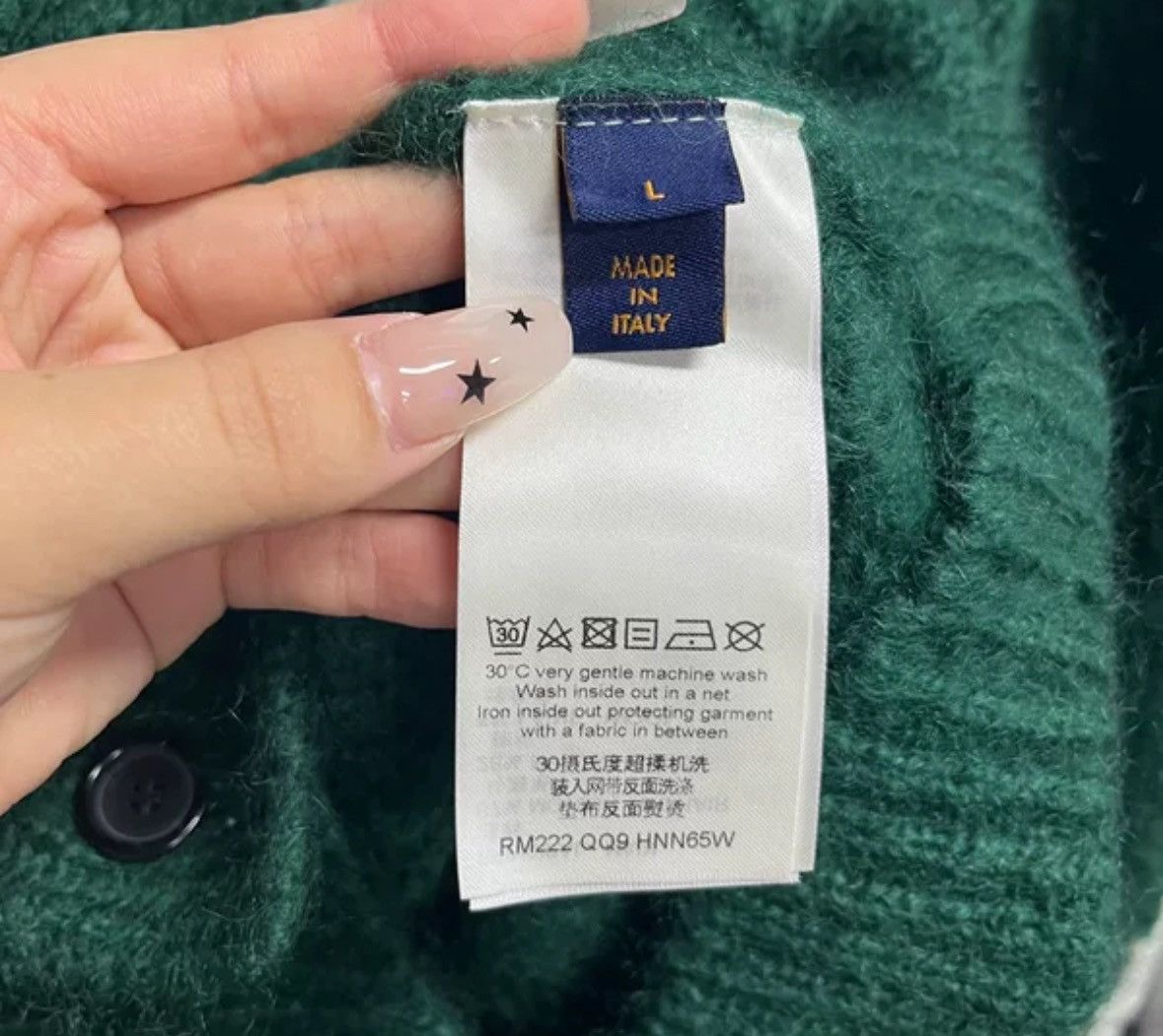 Louis Vuitton Louis Vuitton's latest green letter long knit sweater Size US L / EU 52-54 / 3 - 5 Thumbnail