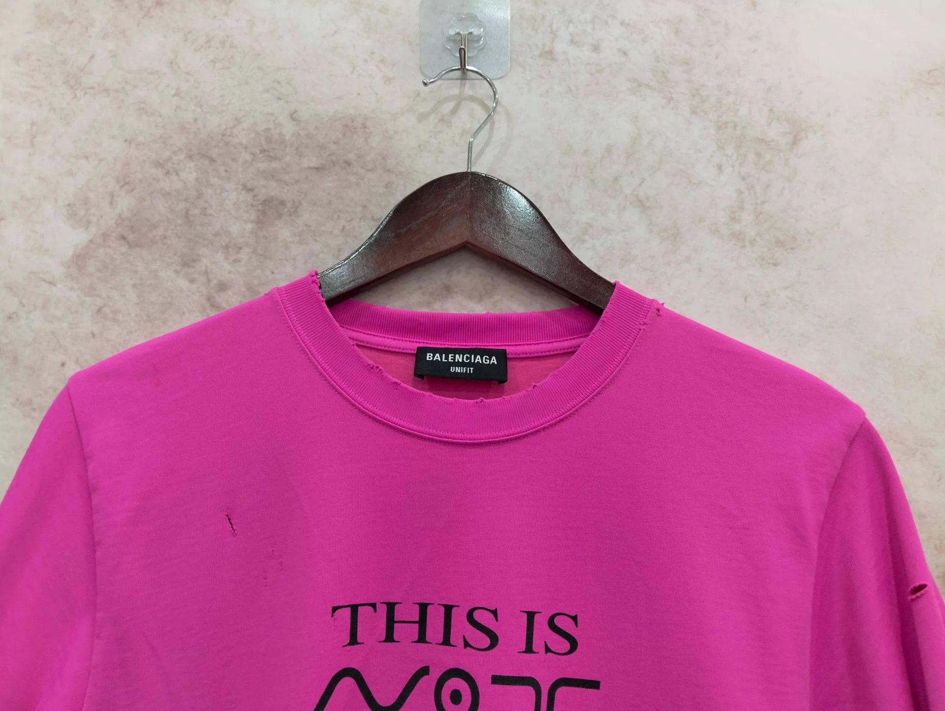 Balenciaga BALENCIAGA Logo Hole Short Sleeve T-Shirt XS 95 New Size XS / US 0-2 / IT 36-38 - 3 Thumbnail