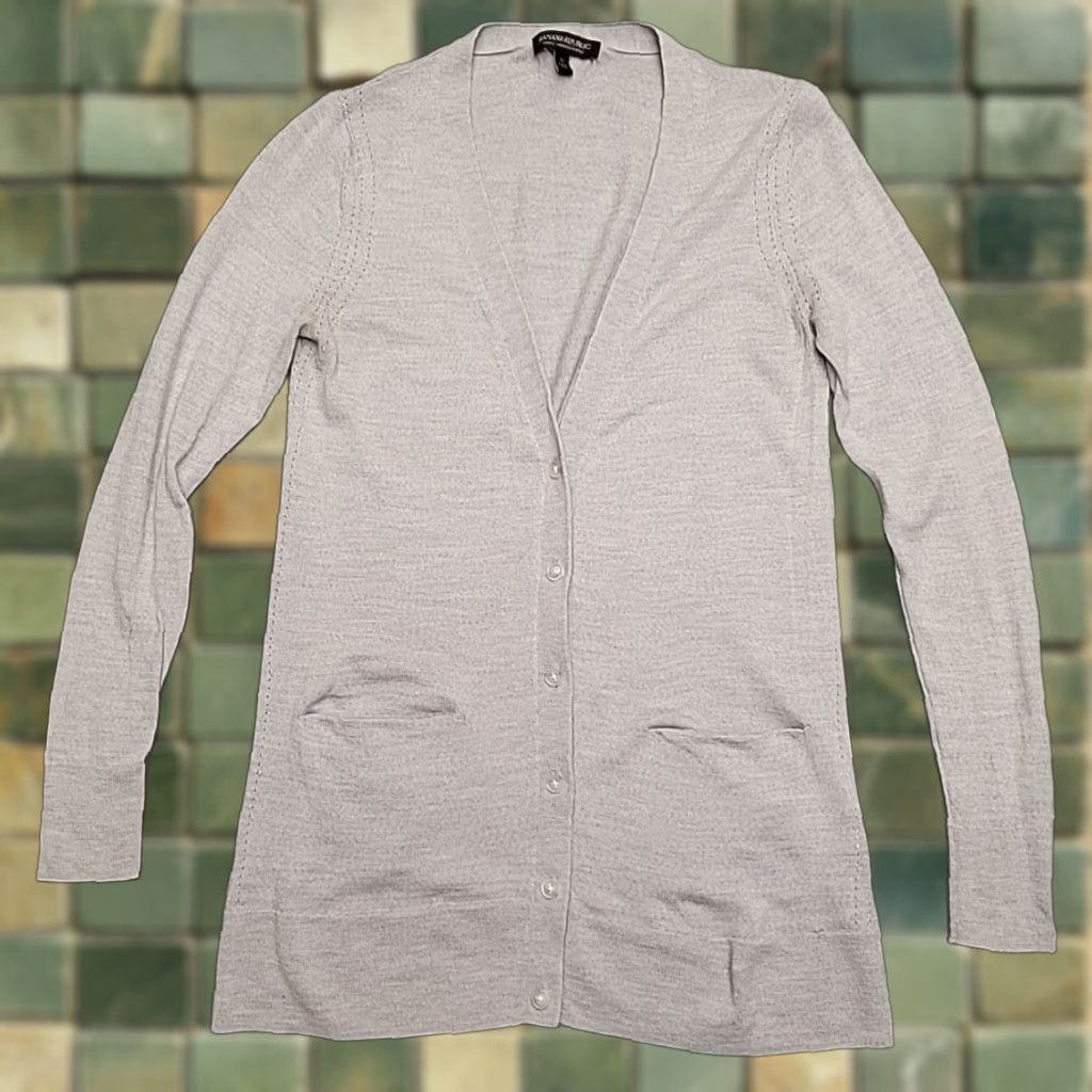 Banana Republic VINTAGE Banana Republic Cardigan Sweater Womens Small Gray 100% Merino Wool Long Sleeve Size S / US 4 / IT 40 - 1 Thumbnail