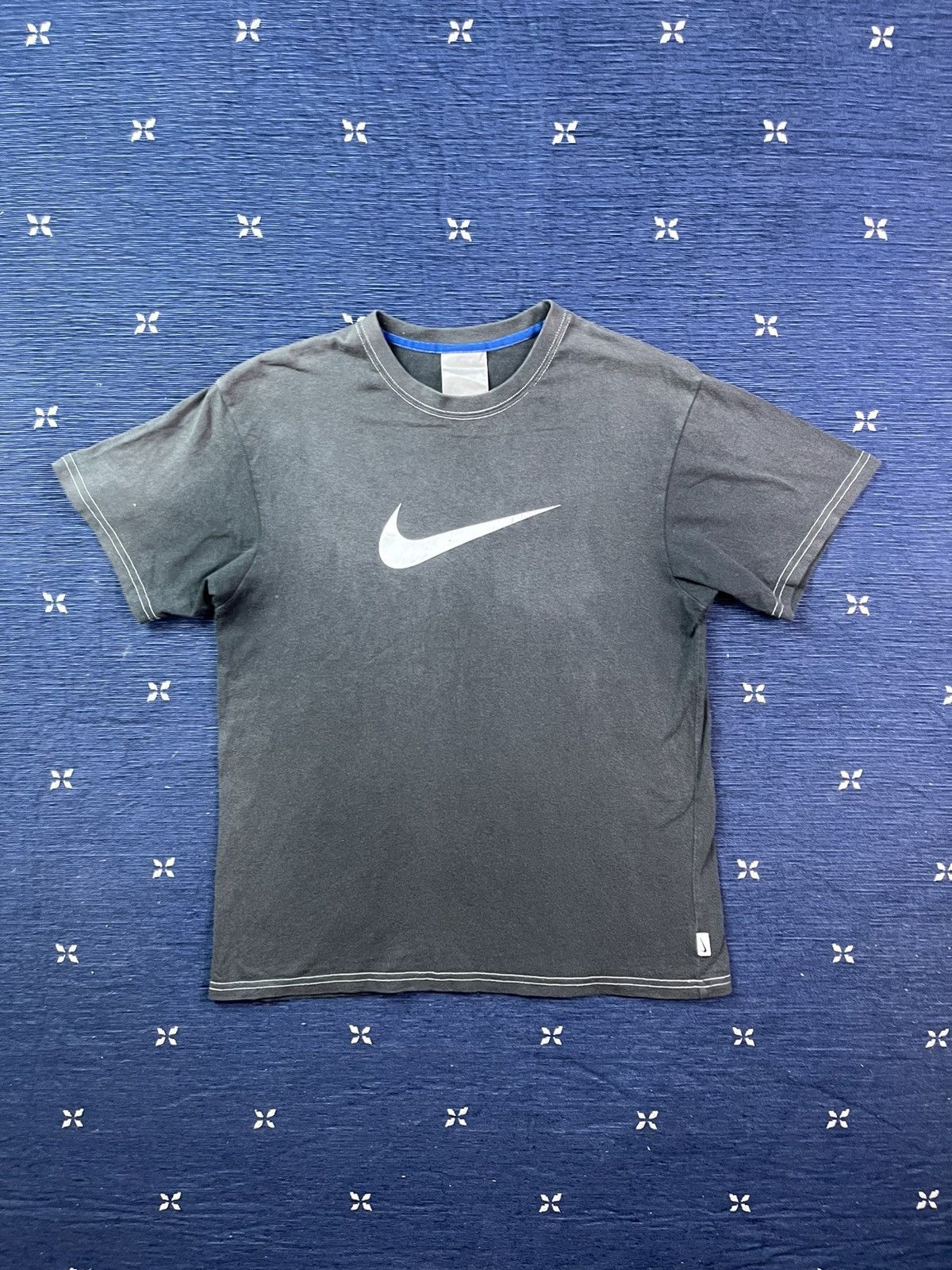 Nike Nike Swoosh sun faded t-shirt Size US L / EU 52-54 / 3 - 1 Thumbnail