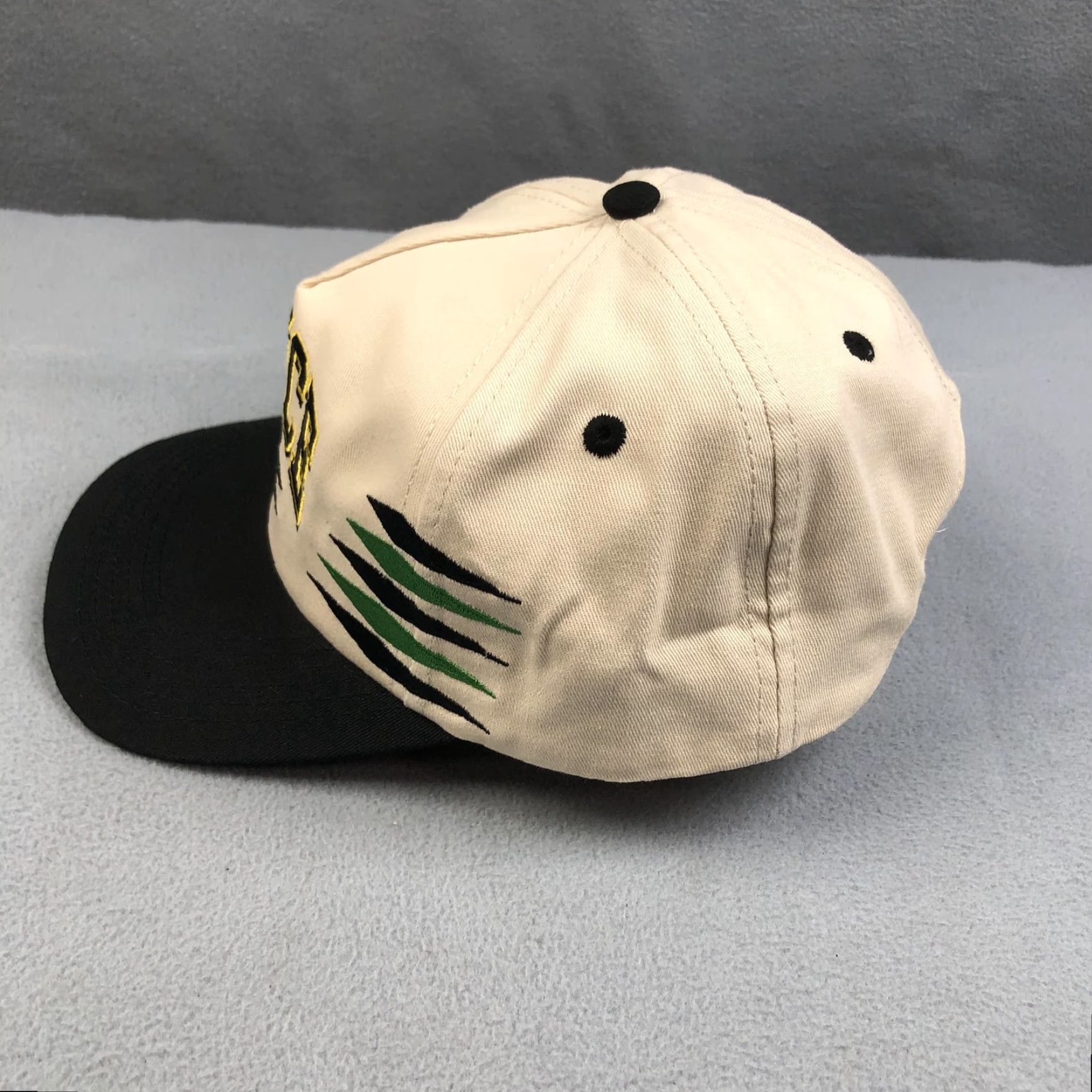 Vintage BRING THE JUICE Diamonds Hat Snapback Beige Dome Embroidered Golf Cap Mens One Size Beige Geometric Twill Cotton Brand Hat Size ONE SIZE - 4 Thumbnail