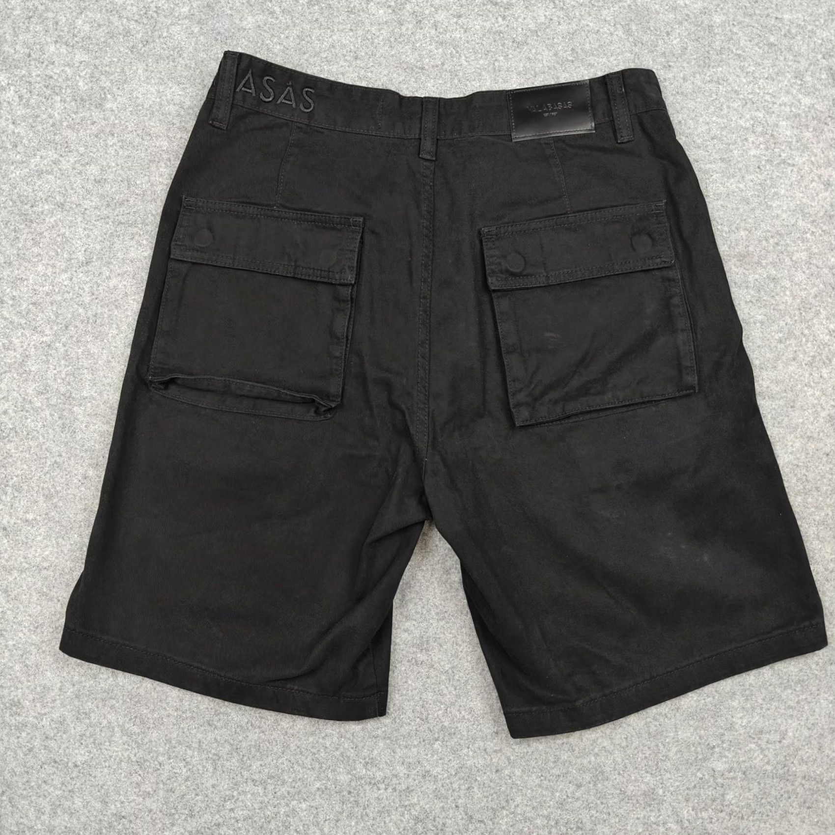 Vintage Valabasas Cargo Shorts Mens 32 Black Floral Rhinestone Canvas Streetwear Pockets Size US 32 / EU 48 - 6 Thumbnail