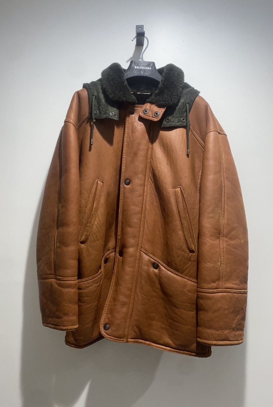 Saks Fifth Avenue 90s Vintage Leather Shearling Jacket with Detachable Hood Size US M / EU 48-50 / 2 - 2 Thumbnail