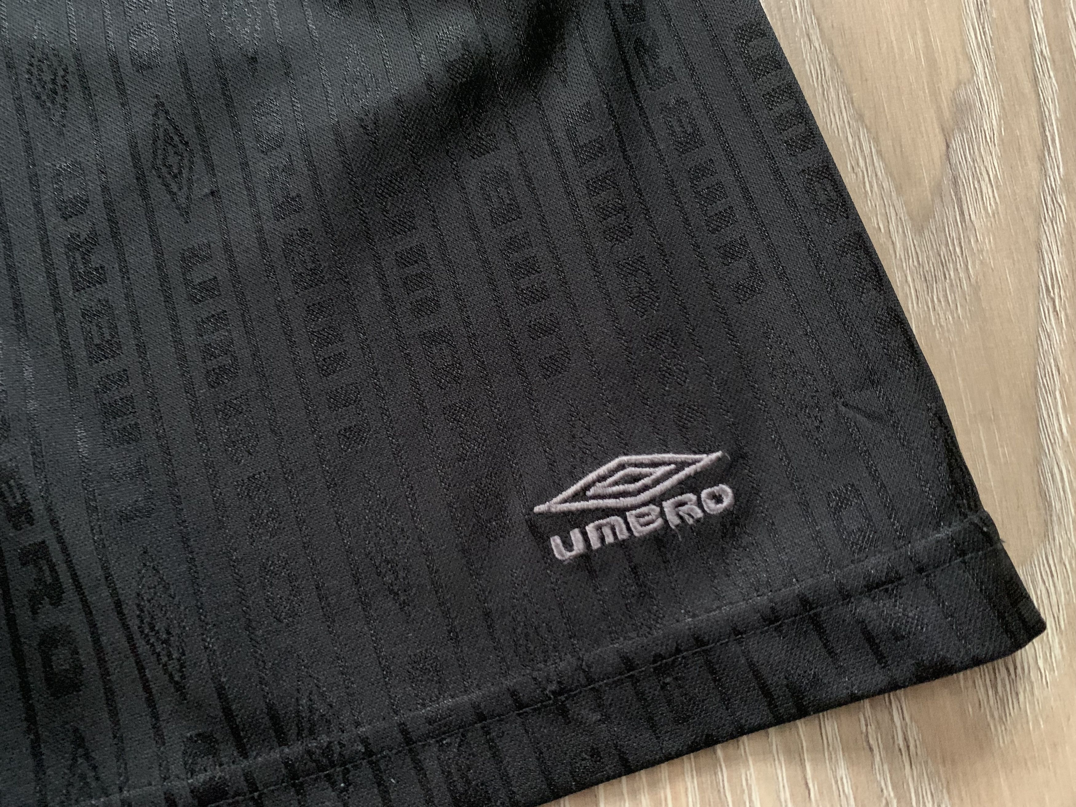 Umbro × Vintage Vintage Umbro Youth Monograme Football Soccer Shorts Size US 26 / EU 42 - 5 Thumbnail
