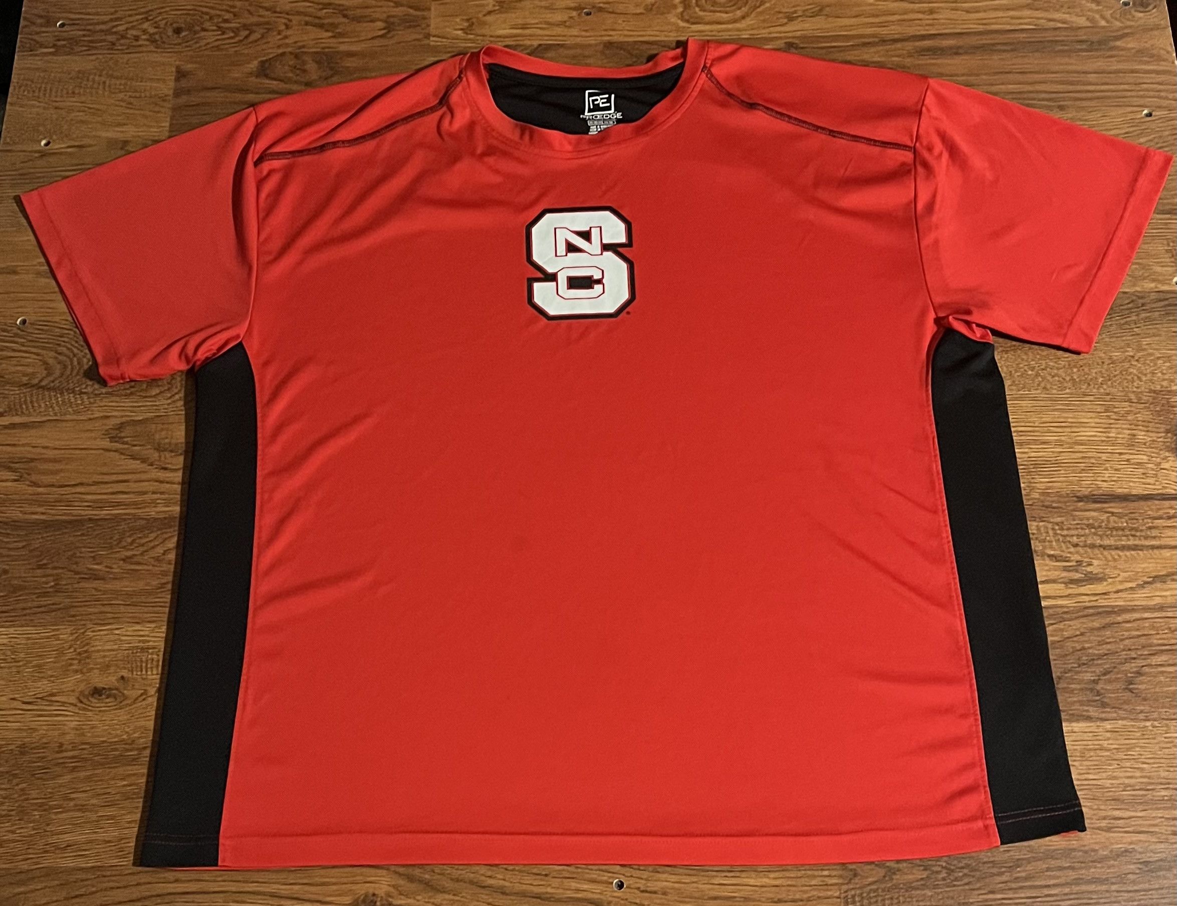 Other ProEdge NC State Wolfpack Performance Short Sleeve T-Shirt Size US XXL / EU 58 / 5 - 1 Thumbnail