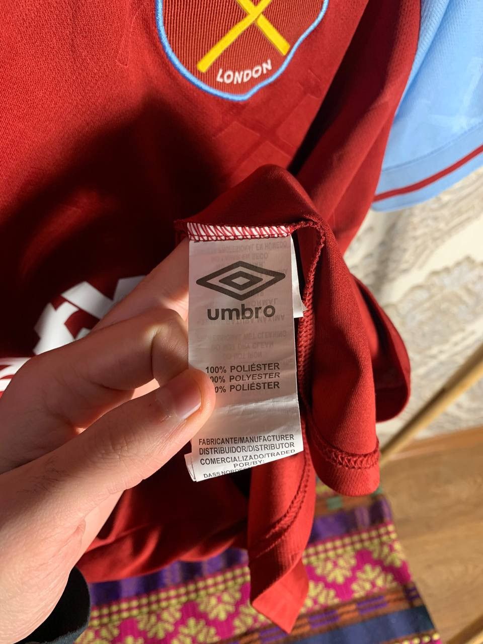 Umbro × Vintage VERY RARE FC WEST HAM UNITED 125 YEARS ENGLAND SOCCER JERSEY Size US L / EU 52-54 / 3 - 7 Thumbnail