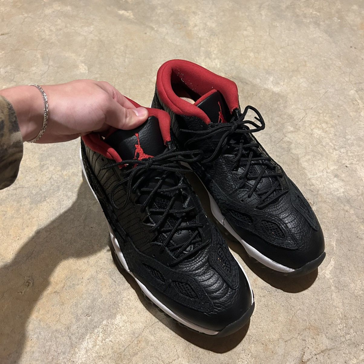 Air Jordan 11 Retro Low IE Black Varsity Red 2011 US 11.5