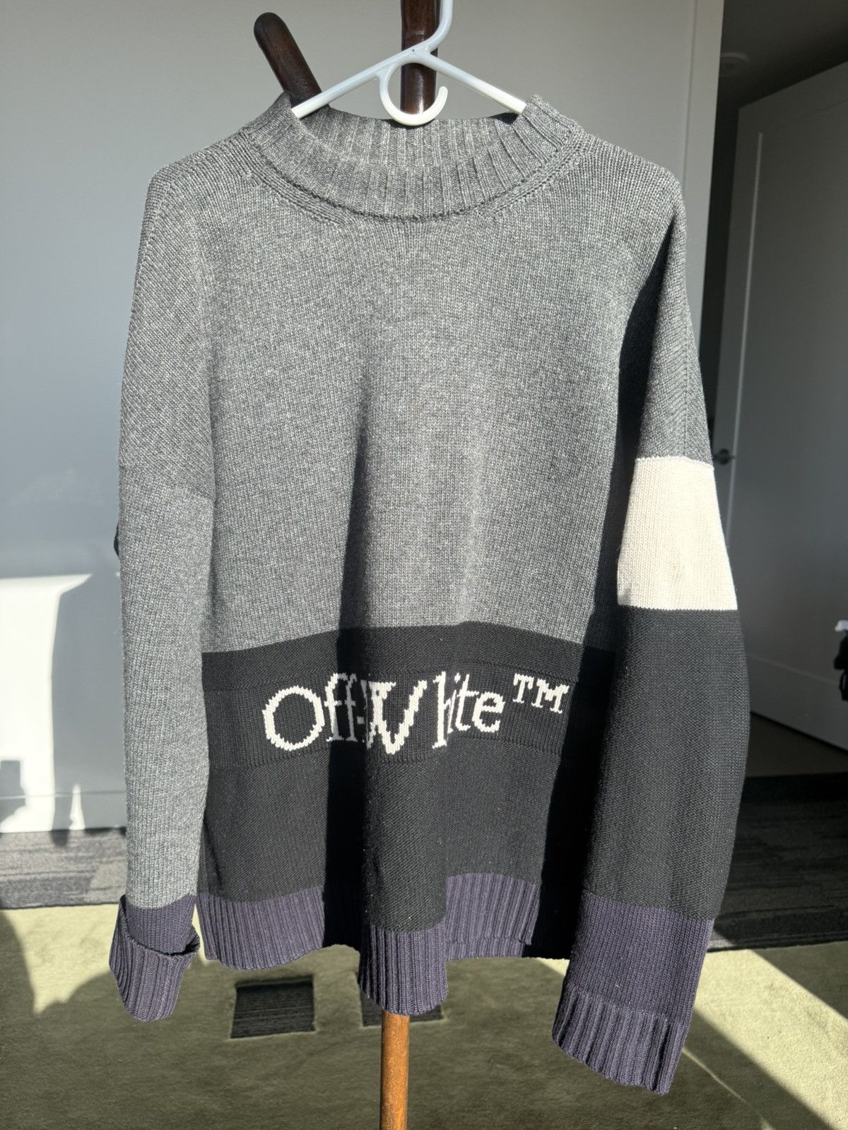Off-White Off-White sweater. Size US M / EU 48-50 / 2 - 1 Thumbnail
