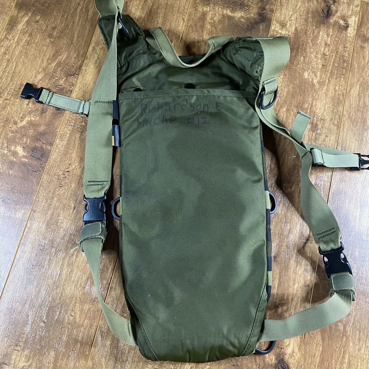 Vintage Vintage Military Camelbak Drinking Backpack Size ONE SIZE - 2 Thumbnail