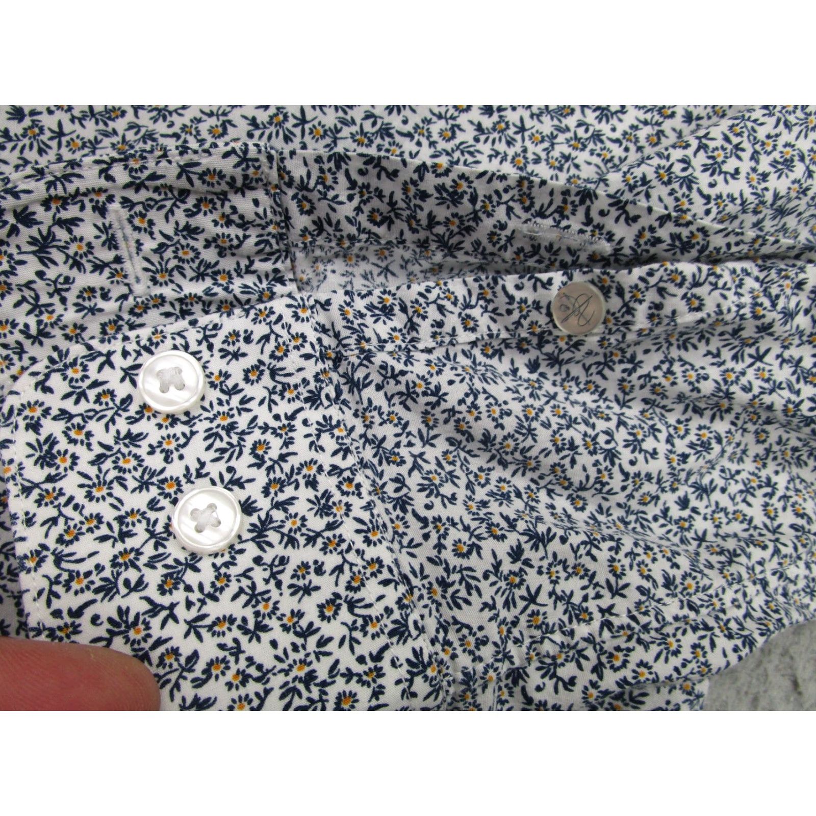 John Varvatos John Varvatos Shirt Mens 15.5 32/33 White Floral Slim Fit Stretch Dress M LS Size 40R - 4 Thumbnail