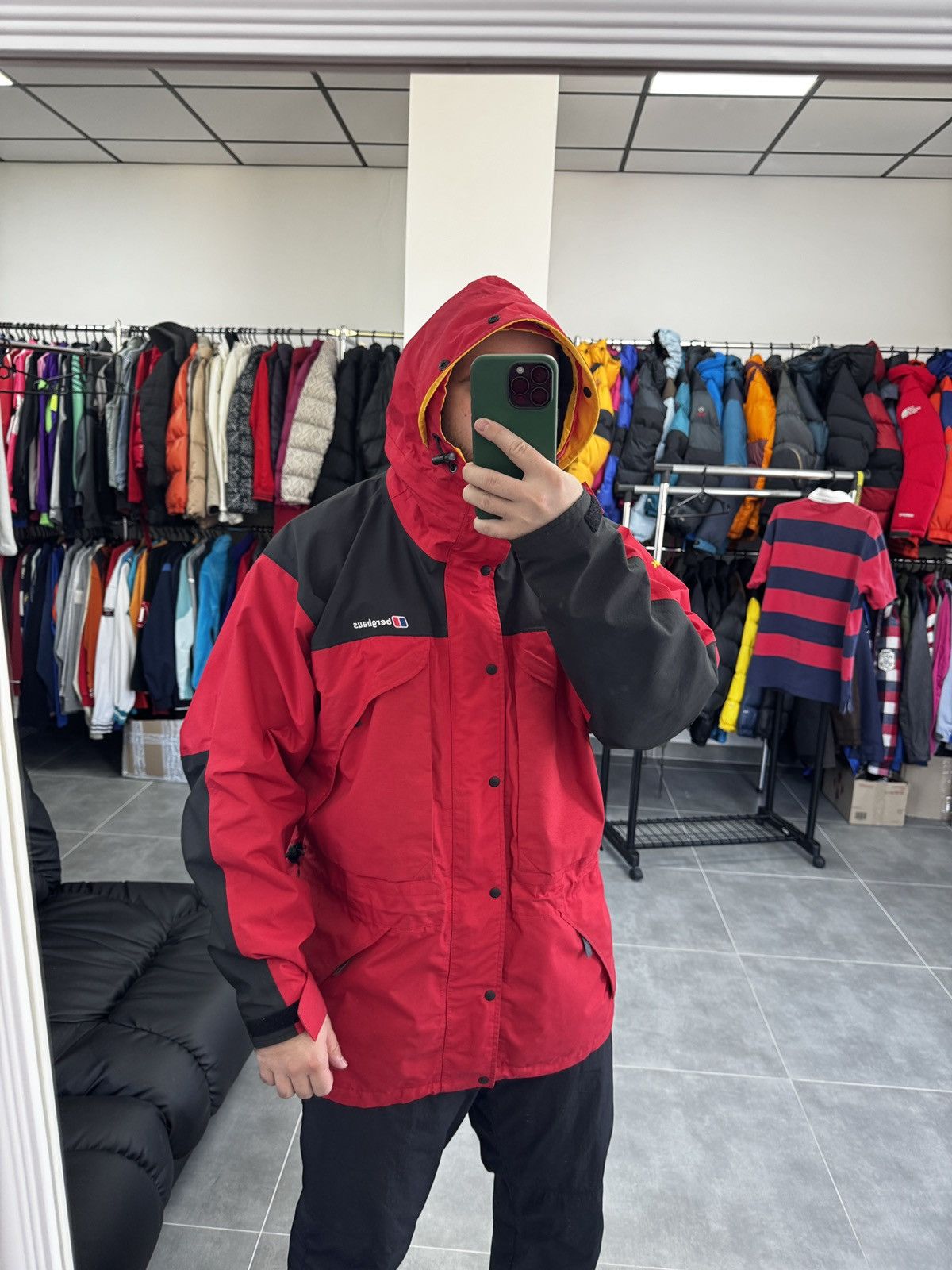 Berghaus Vintage Berghaus Mera Peak Gore-Tex Men Rain Coat Jacket Size US L / EU 52-54 / 3 - 2 Thumbnail
