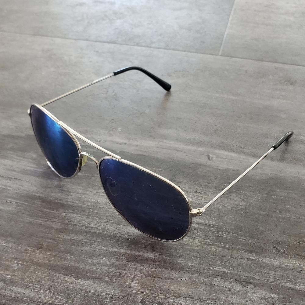 Designer Blue Mirrored Classic Aviator Sunglasses Size ONE SIZE - 1 Thumbnail