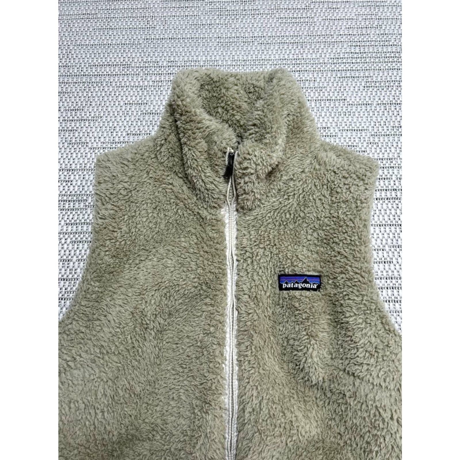 Patagonia Patagonia Vest Womens M Green Fleece Lined Full Zip Ta ffeta Trim Outdoor Size M / US 6-8 / IT 42-44 - 2 Thumbnail