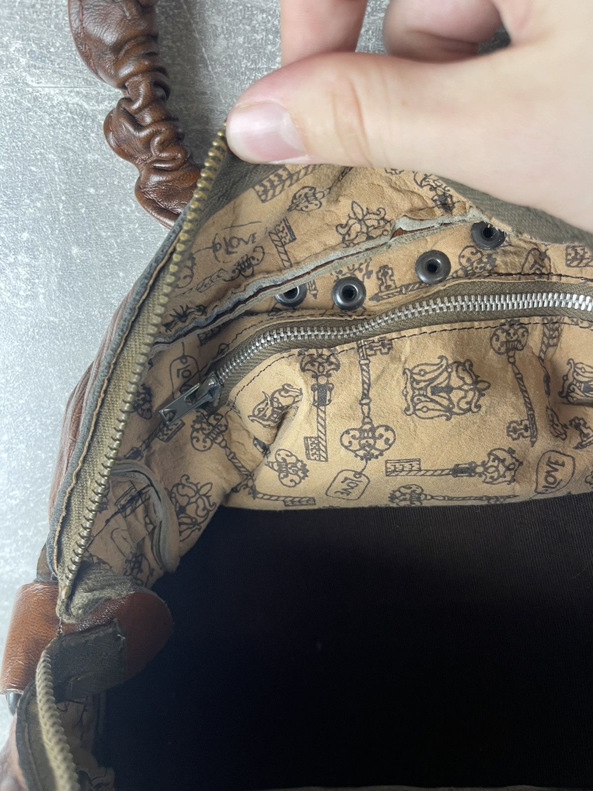 Genuine Leather Vintage Brown Leather Barrel Bag Mini Wrist & Crossbody Bag Size ONE SIZE - 10 Thumbnail