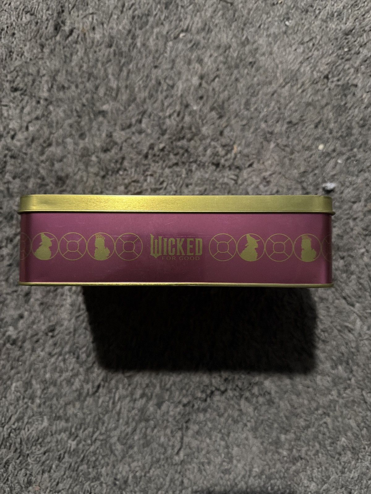 Universal Studios 2025 Dunkin’ Donuts X Wicked Munchkins Tin Size ONE SIZE - 3 Thumbnail