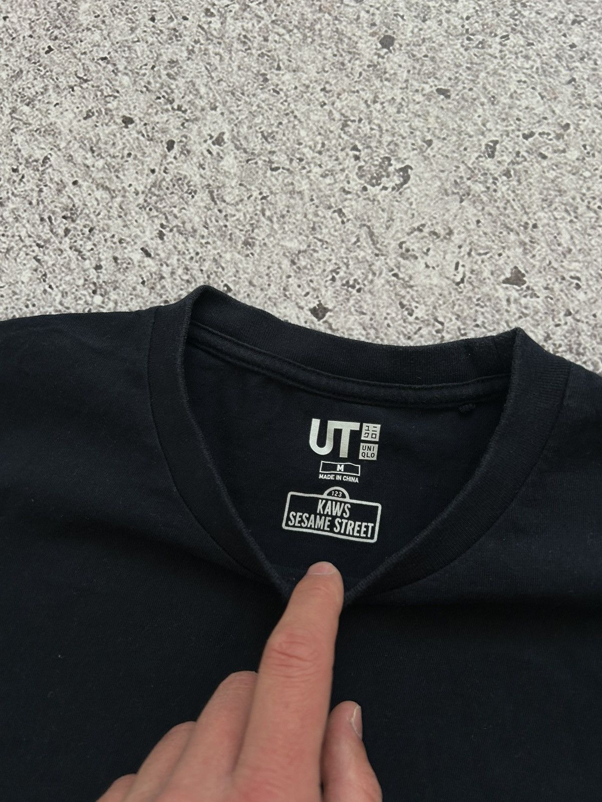 Kaws × Uniqlo Uniqlo Kaws Sesame Street Retro T-Shirt Y2K Hype Size US M / EU 48-50 / 2 - 5 Thumbnail