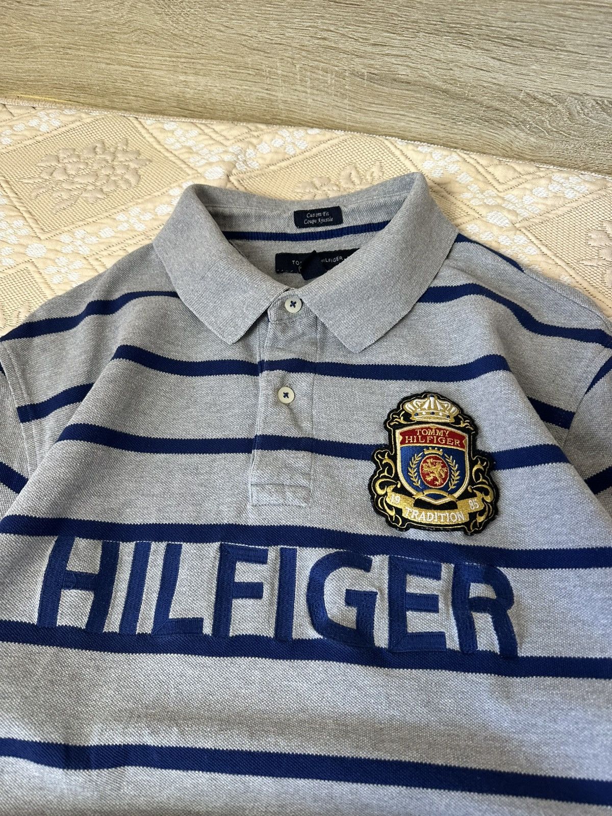 Polo Ralph Lauren 🔥 CHIEF KEEF STYLE TOMMY HILFIGER BIG LOGO RUGBY POLO SHIRT Size US XL / EU 56 / 4 - 3 Thumbnail