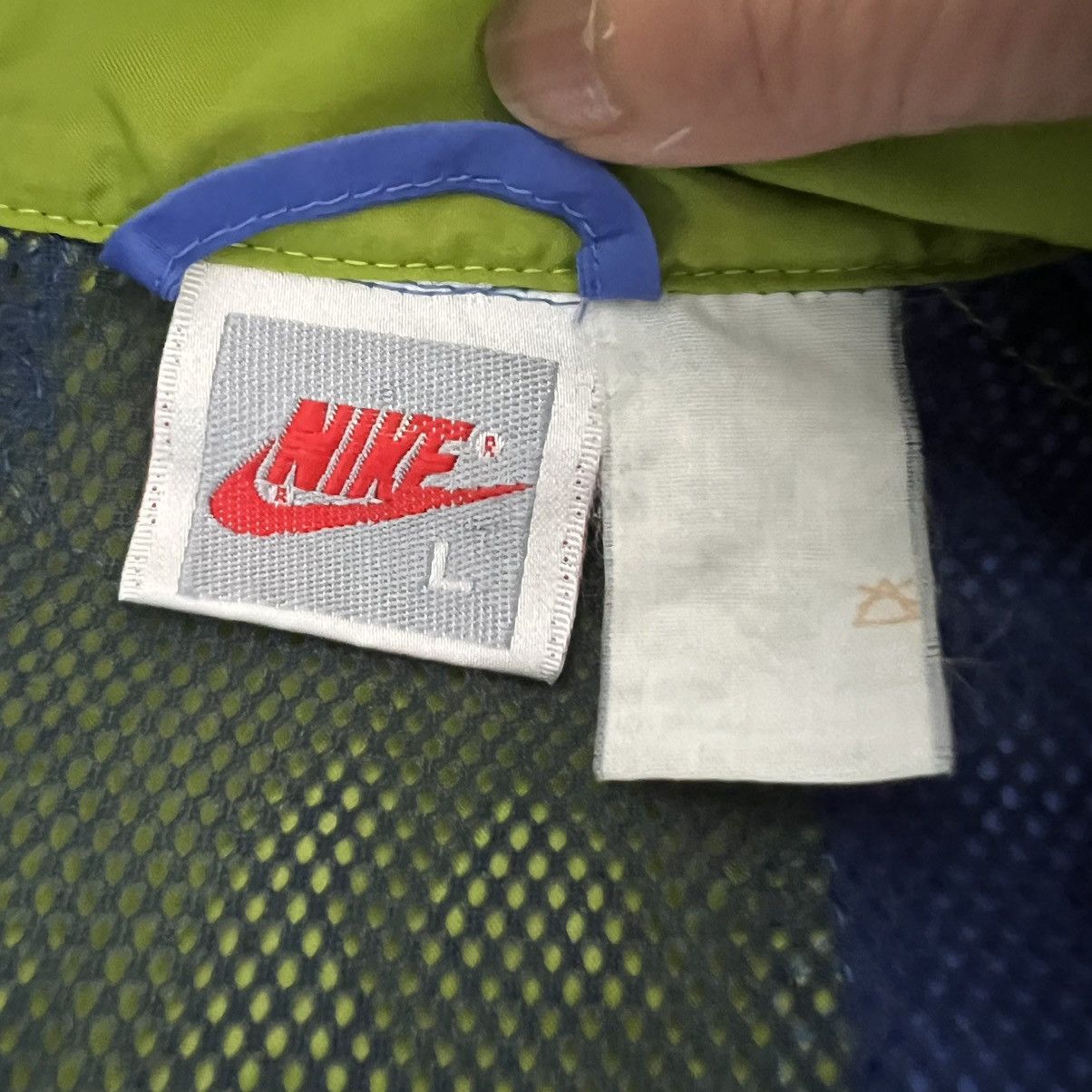 Nike Vintage Nike Blue Green Hooded Windbreaker Jacket Men’s L Size US L / EU 52-54 / 3 - 6 Thumbnail