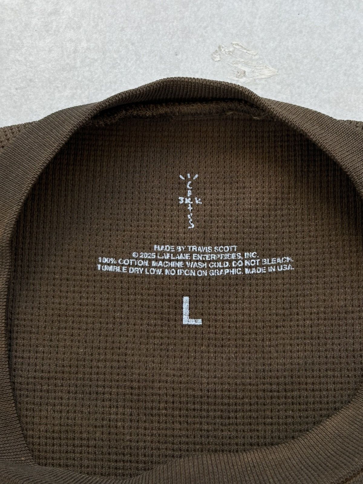 Travis Scott Travis Scott Coachella 2025 Brown Thermal Size US L / EU 52-54 / 3 - 9 Thumbnail