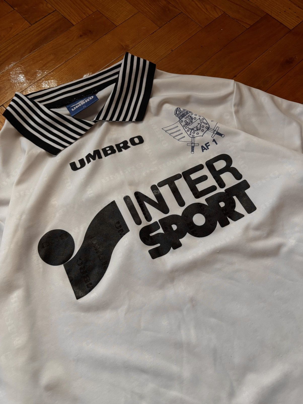 Umbro Vintage Umbro InterSport Monogram Longsleeve Polo Size US XL / EU 56 / 4 - 4 Thumbnail