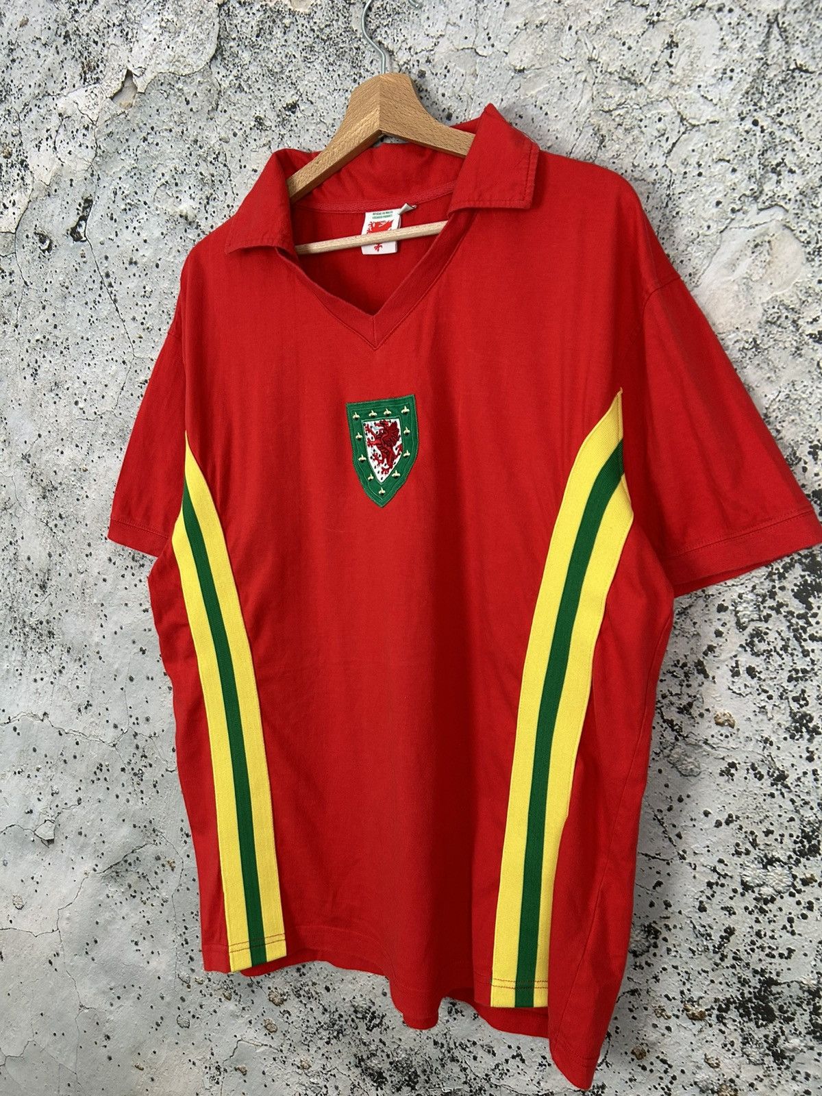 Vintage Vintage Wales Retro Soccer Jersey Football 90s Hype Sport Size US XL / EU 56 / 4 - 2 Thumbnail